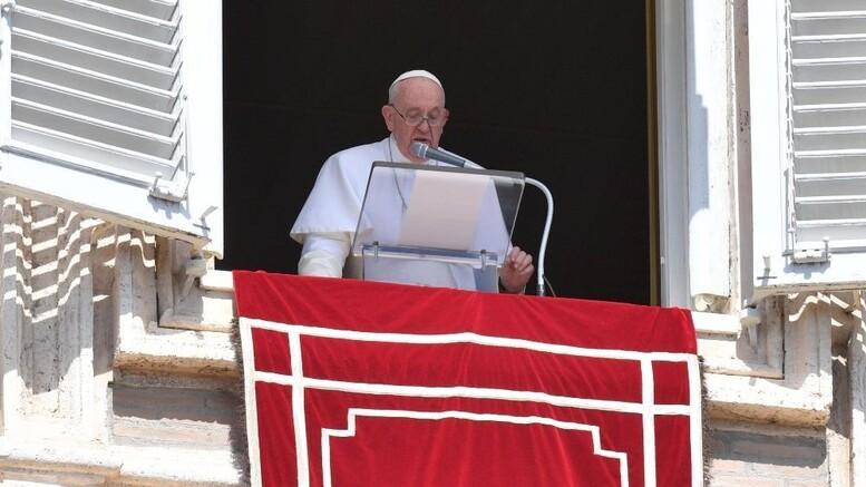 Angelus finestra primo piano